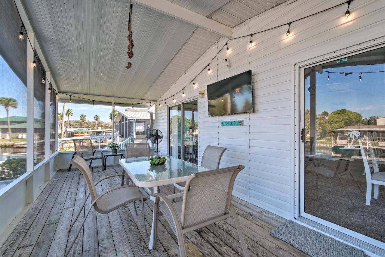 Retreat On The River With Boat Dock, Porch, And Grill! Хомосаса Екстериор снимка